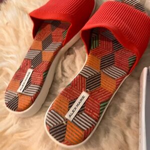 Alex Marie slip on in deep orange size 8 M